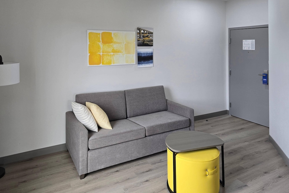 Comfort Inn & Suites Prince George - Fort Lee 39/60