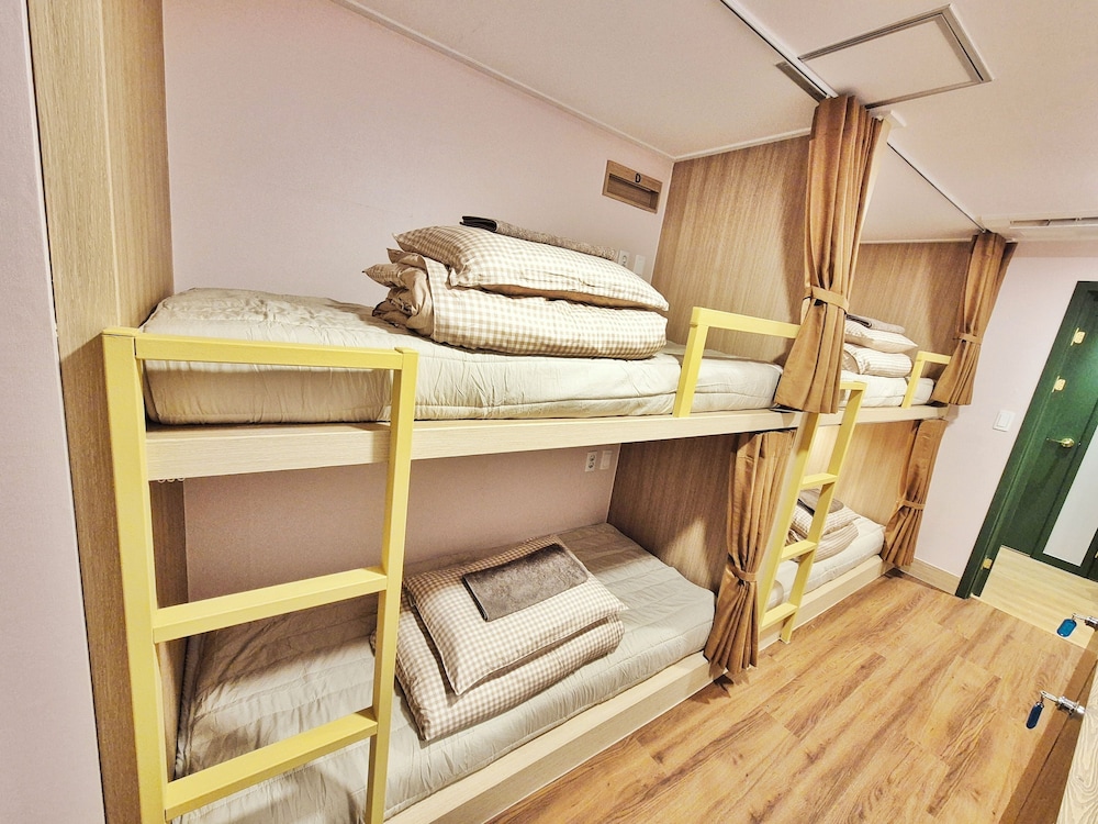 Mozzi Hostel 14/50