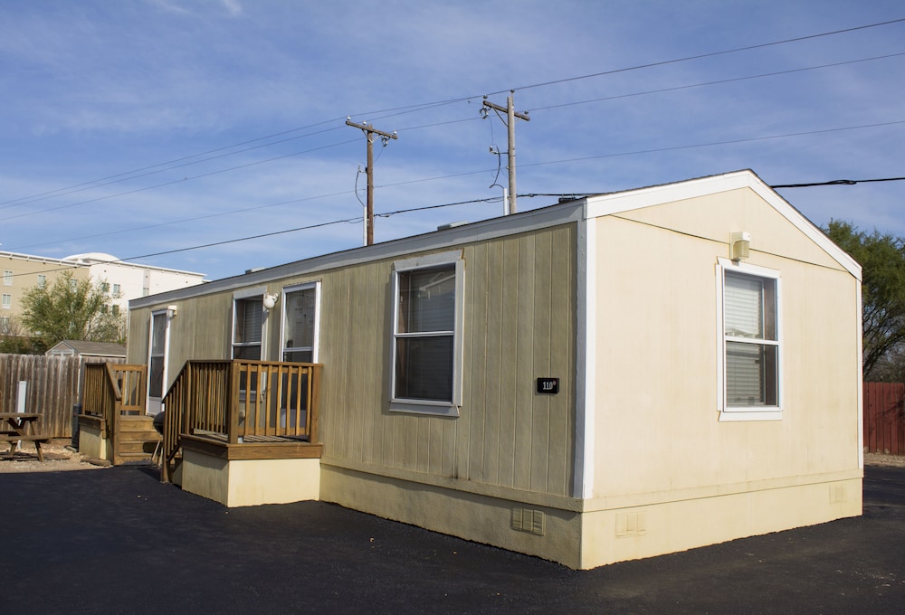 Cotulla Mobile Home 11/40