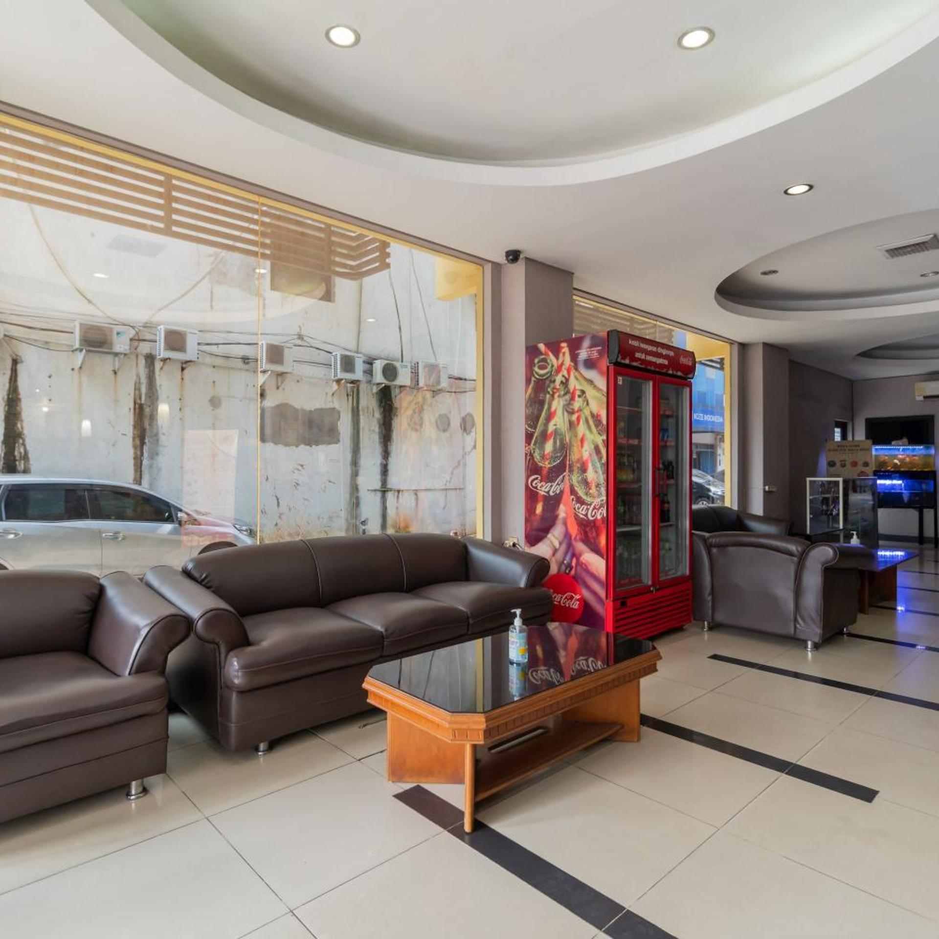 OYO 180 Hotel Mirah (Mirah Hotel) 33/55