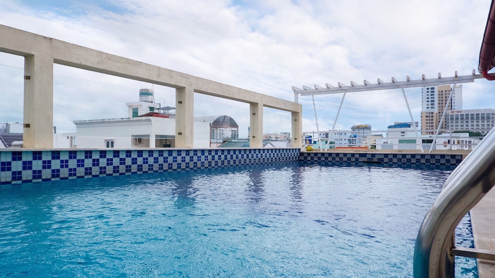 Ananas Family Hotel 40/43