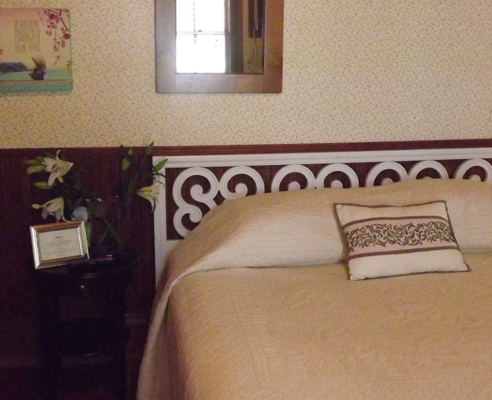 O'Casey's Bed &amp; Breakfast 24/40