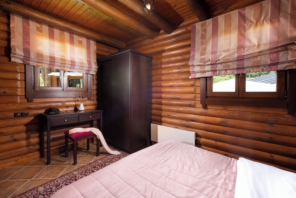 Natura Chalets 7/55