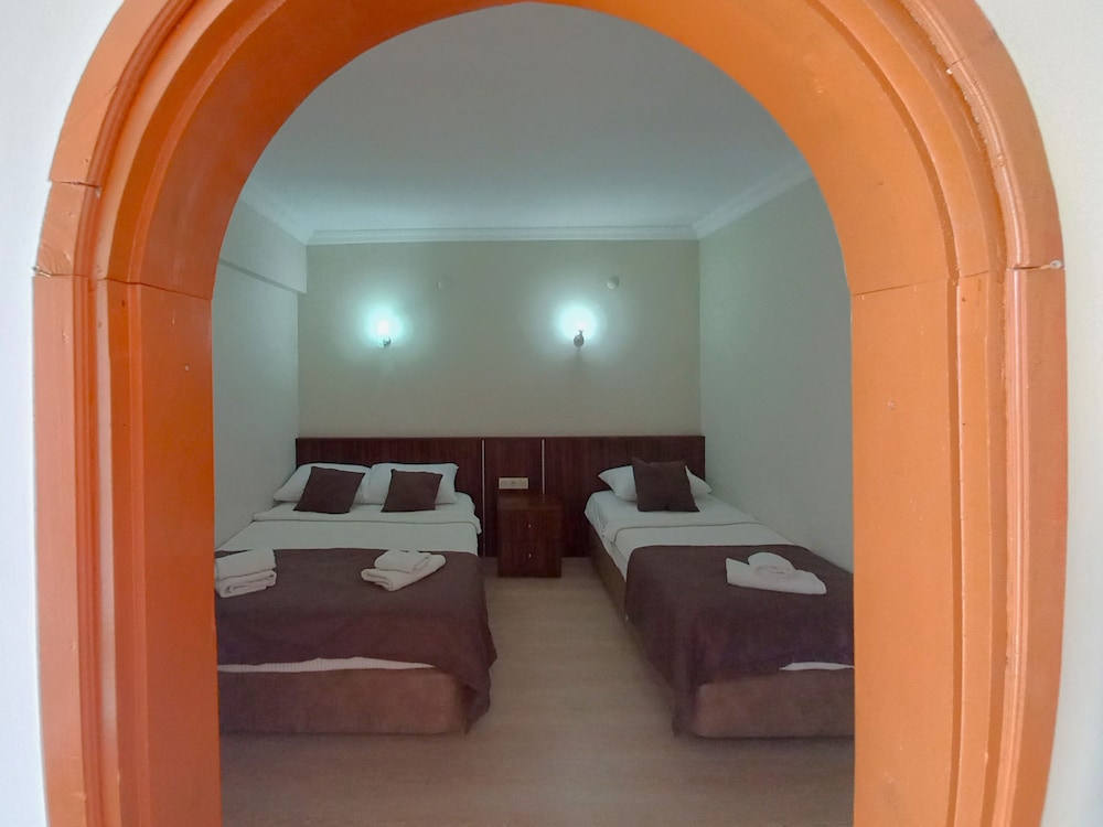 Mulka Hotel 18/48