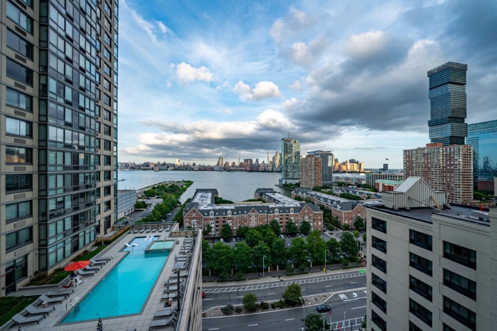 Global Luxury Suites Downtown Jersey City 2/71