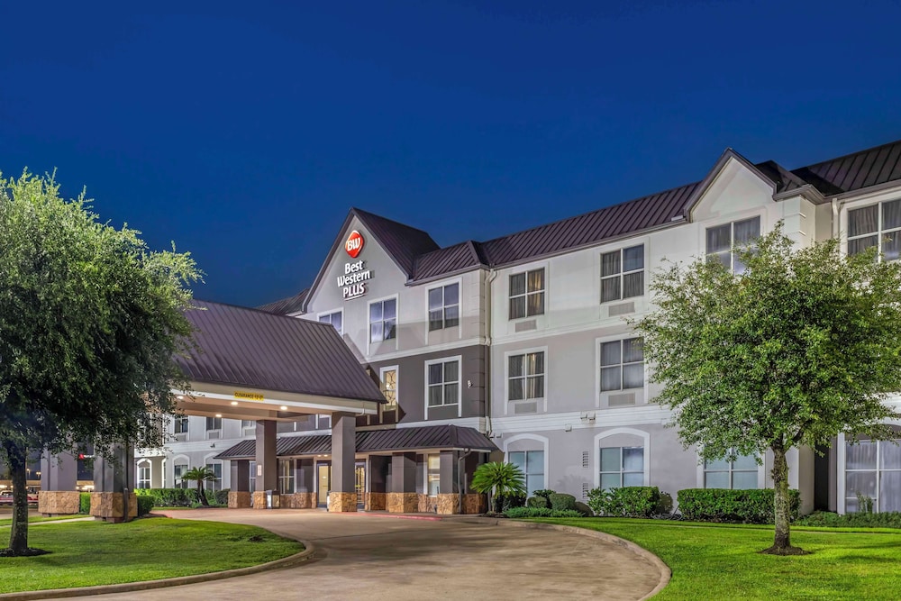 Best Western Plus Hobby Airport Inn and Suites 3/58