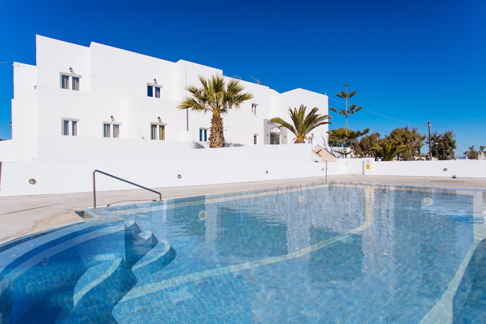 Nikos Hotel 26/46