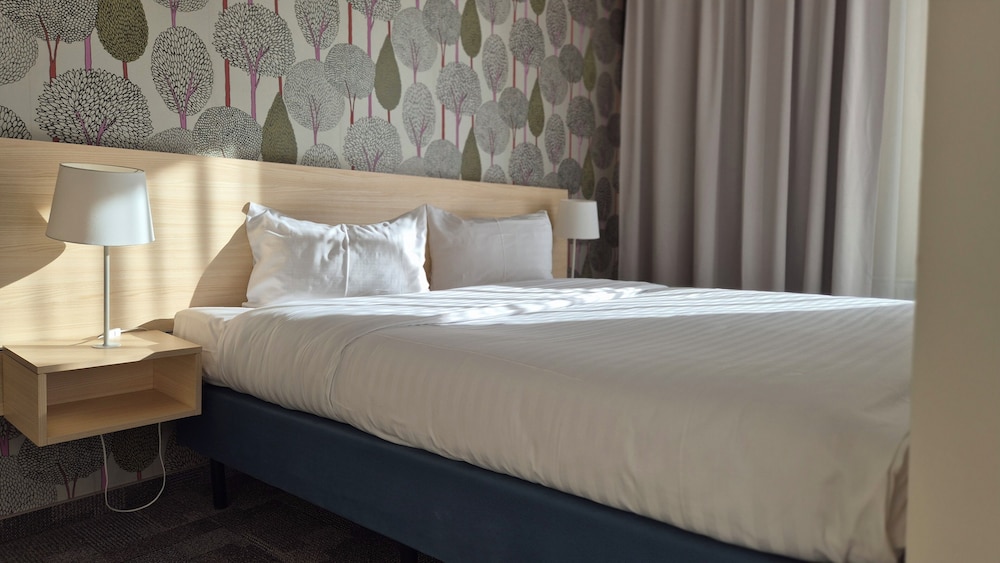 جناح كومفورت بسرير كوين بمنطقة جلوس بمطبخ صغير، Golden Tulip Miedzyzdroje Residence 4/10