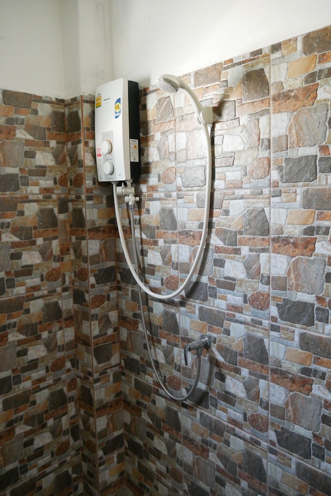 Aiyara Garden Resort 48/68