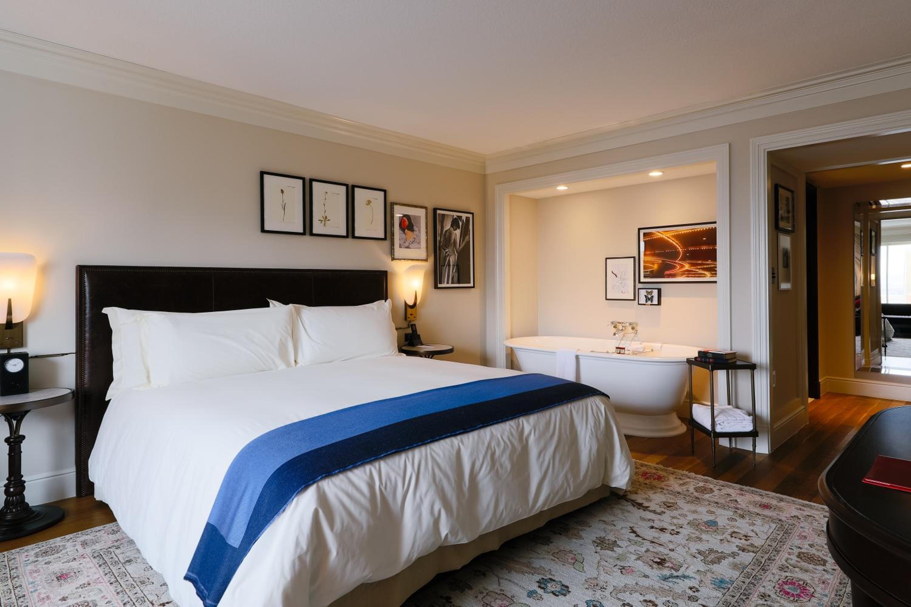 Atelier, Suite, King Bed