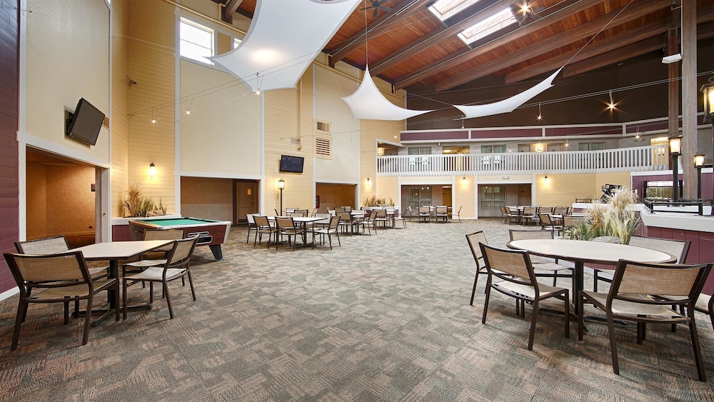 Best Western Plus Steeplegate Inn 45/51