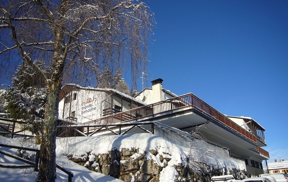 Hotel Monte Bondone 73/76