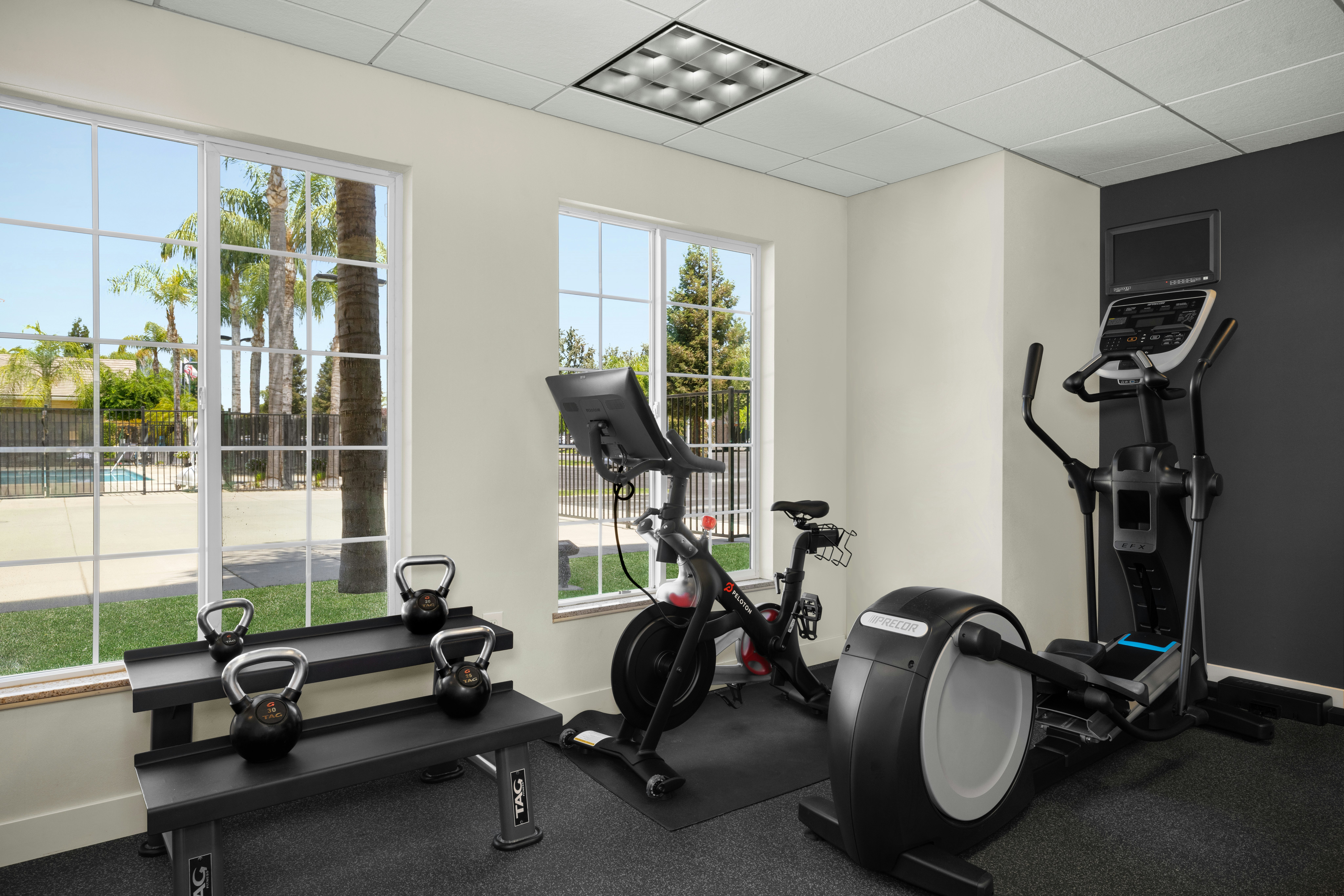 Homewood Suites By Hilton Bakersfield 28/70