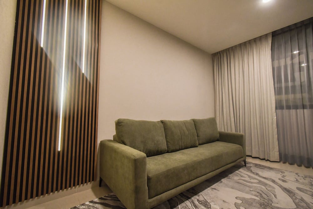 Expo Satelite Hotel and Suites 40/58