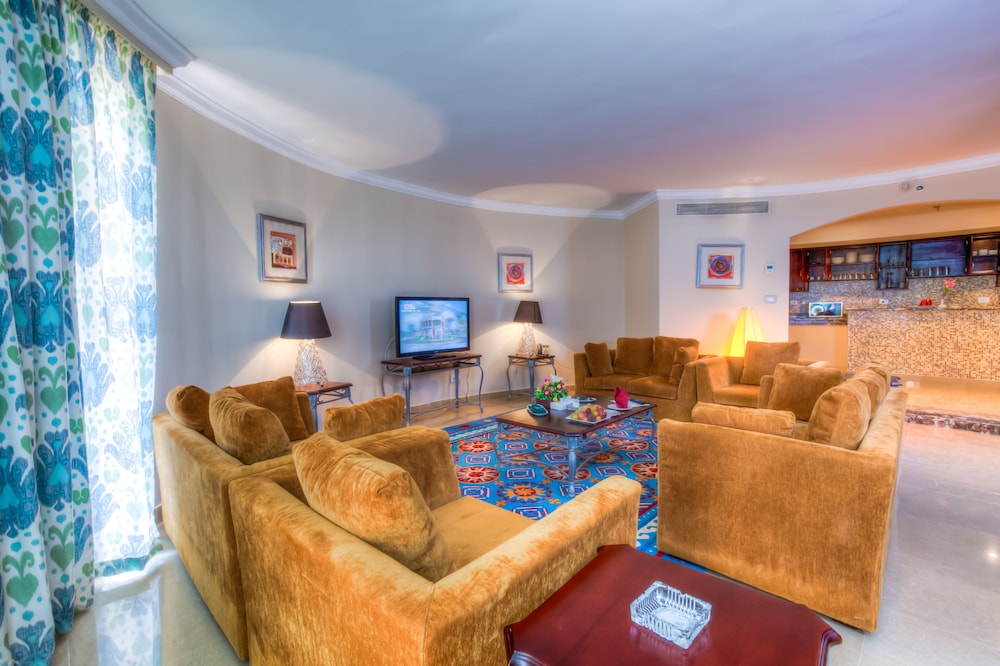 Porto Matrouh Beach Resort 37/66