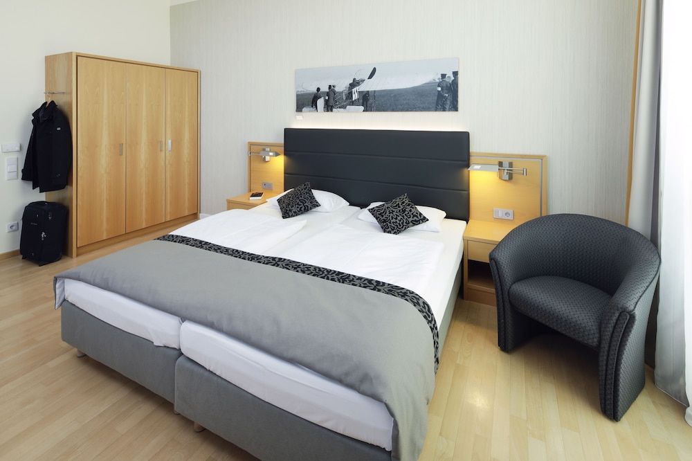 Airporthotel Berlin Adlershof 17/75