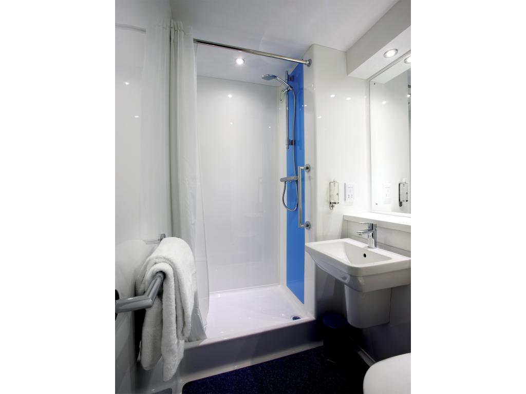 Travelodge Holyhead 22/23