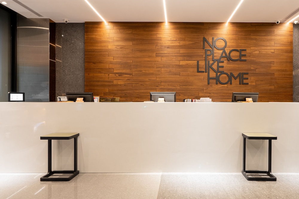 Home Hotel Xin Yi Branch 13/65