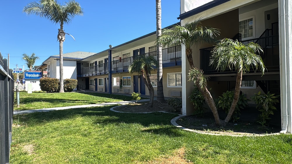 Travelodge by Wyndham Fairplex Pomona 48/57