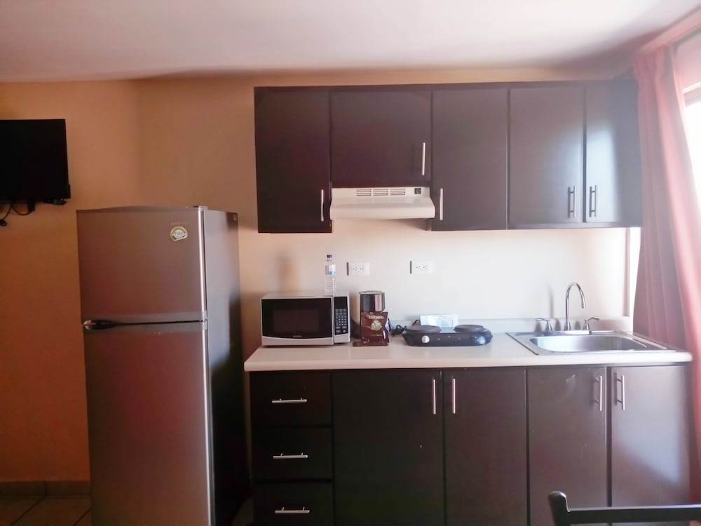 Los Jitos Hotel & Suites 47/56