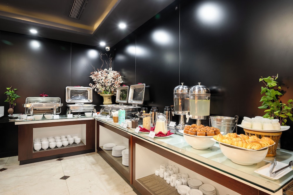 Pandora Boutique Hotel 56/70