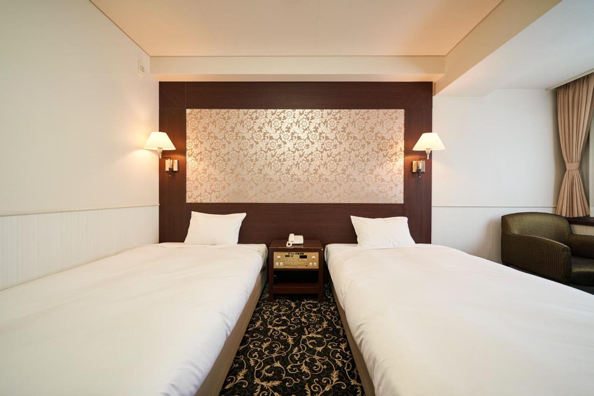 Room, Twin Beds, West Wing