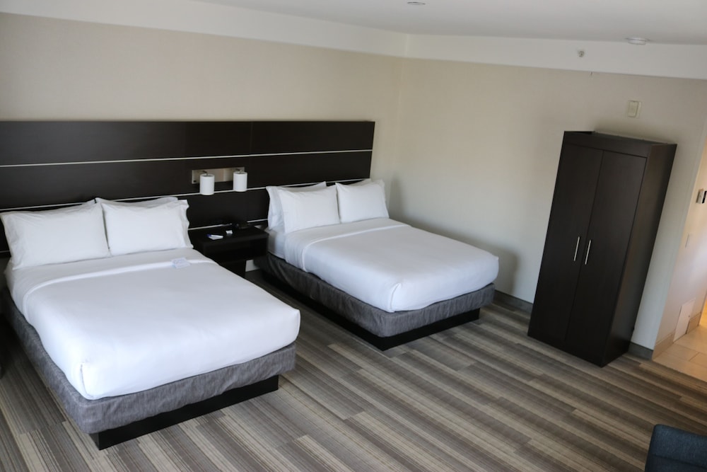Holiday Inn Express Hotel And Suites el Dorado Hills 15/70