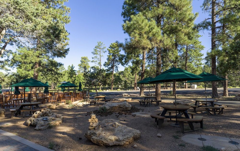 Yavapai Lodge 40/50