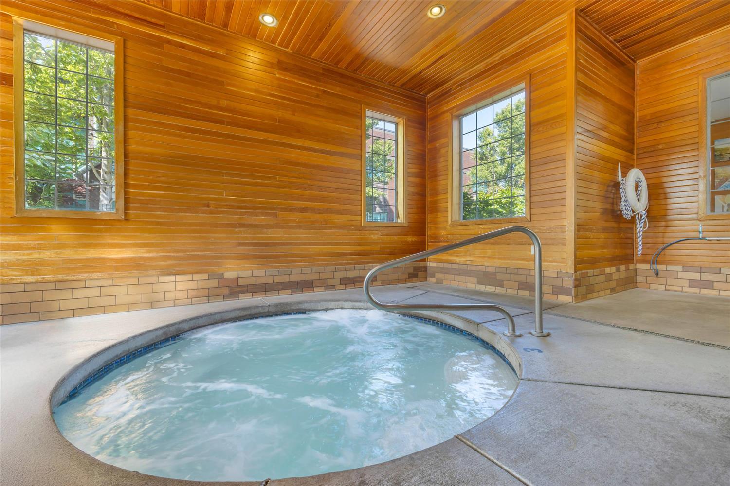 swimming pool spa