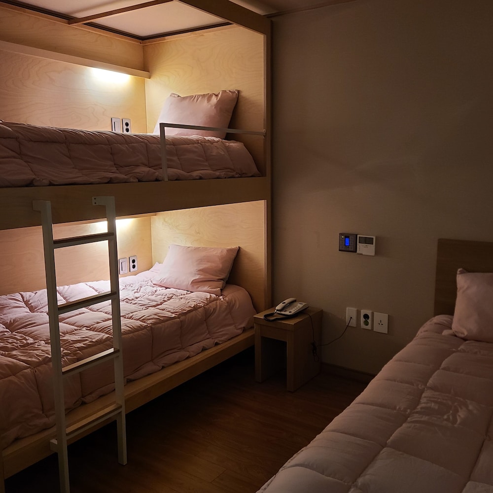 Nice Hotel 12/34