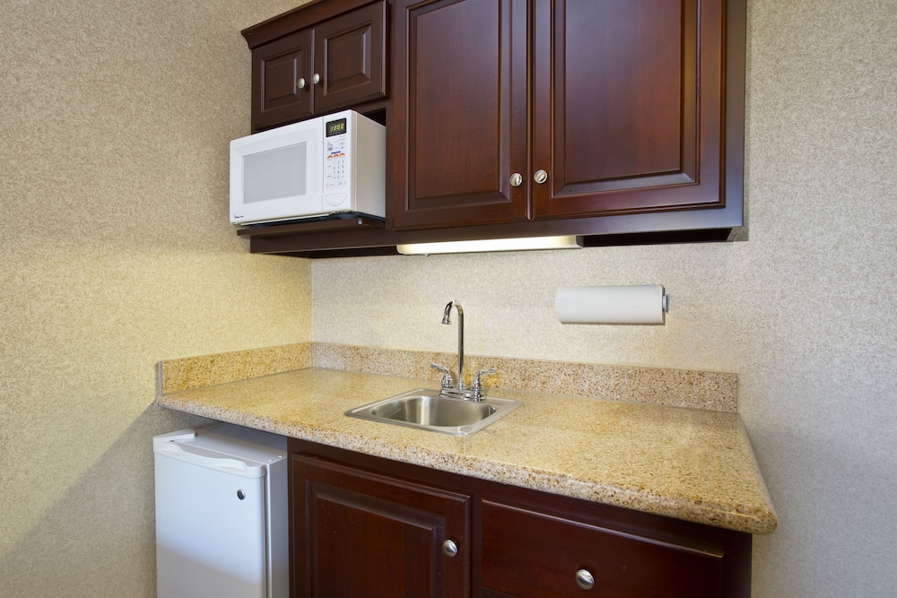 Holiday Inn Express Hotel & Suites Anderson 66/78