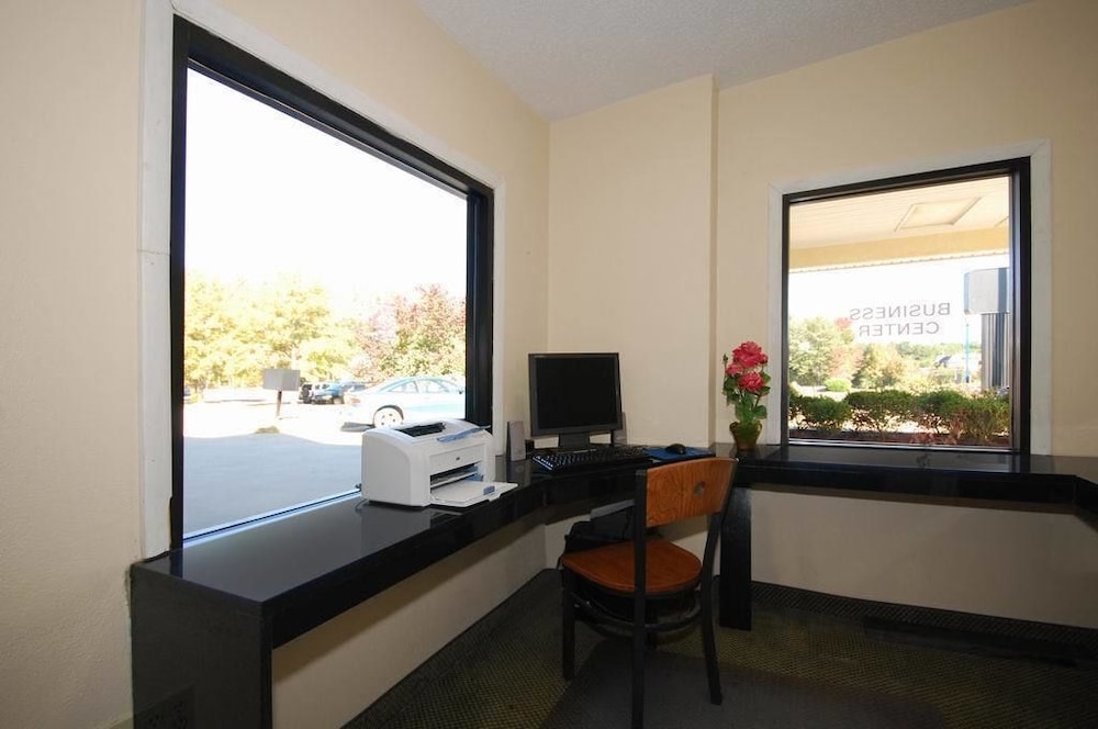 Quality Inn Pell City I-20 exit 158 29/37