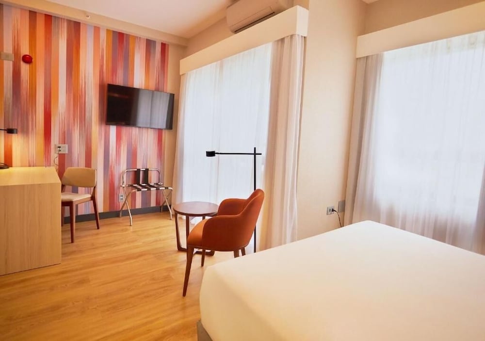 غرفة فاخرة بسرير كوين لذوي الإعاقة، Quality Hotel Paulista - Sao Paulo 2/6