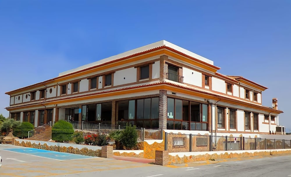 Hotel Restaurante Dama de Baza in Armilla
