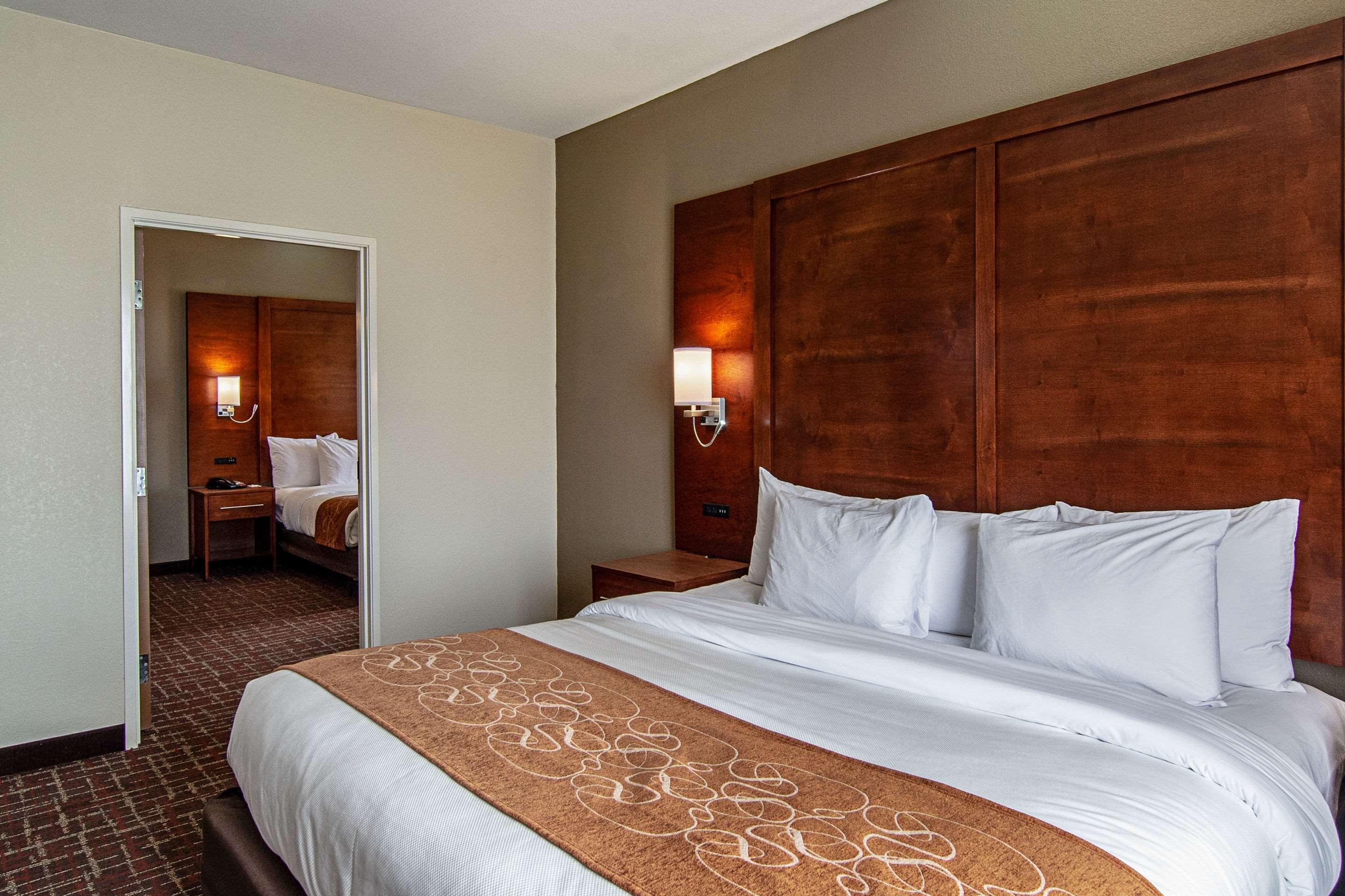 SUITE, 2 KING BEDS, ACCESSIBLE