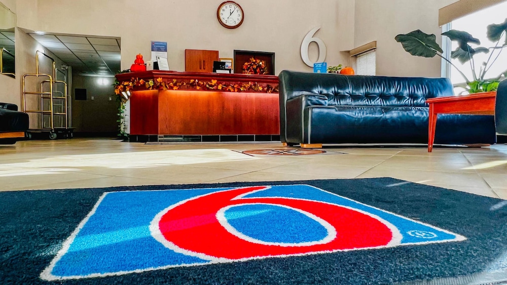 Studio6 Suites Portland, OR – Downtown OHSU 12/54