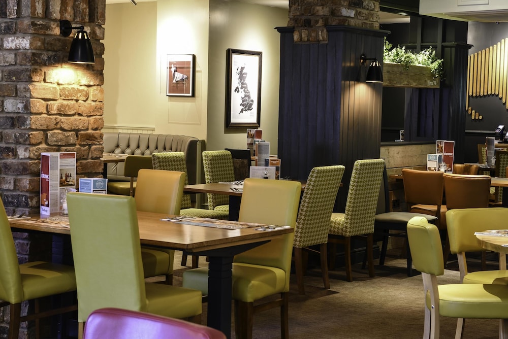 Premier Inn Macclesfield North 39/61