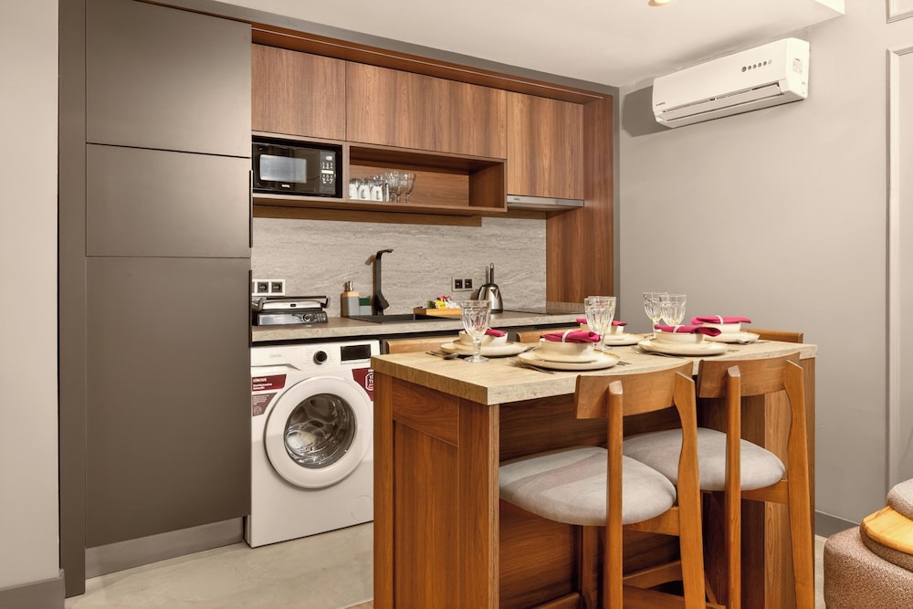 Taksim Premium Hotel 62/70