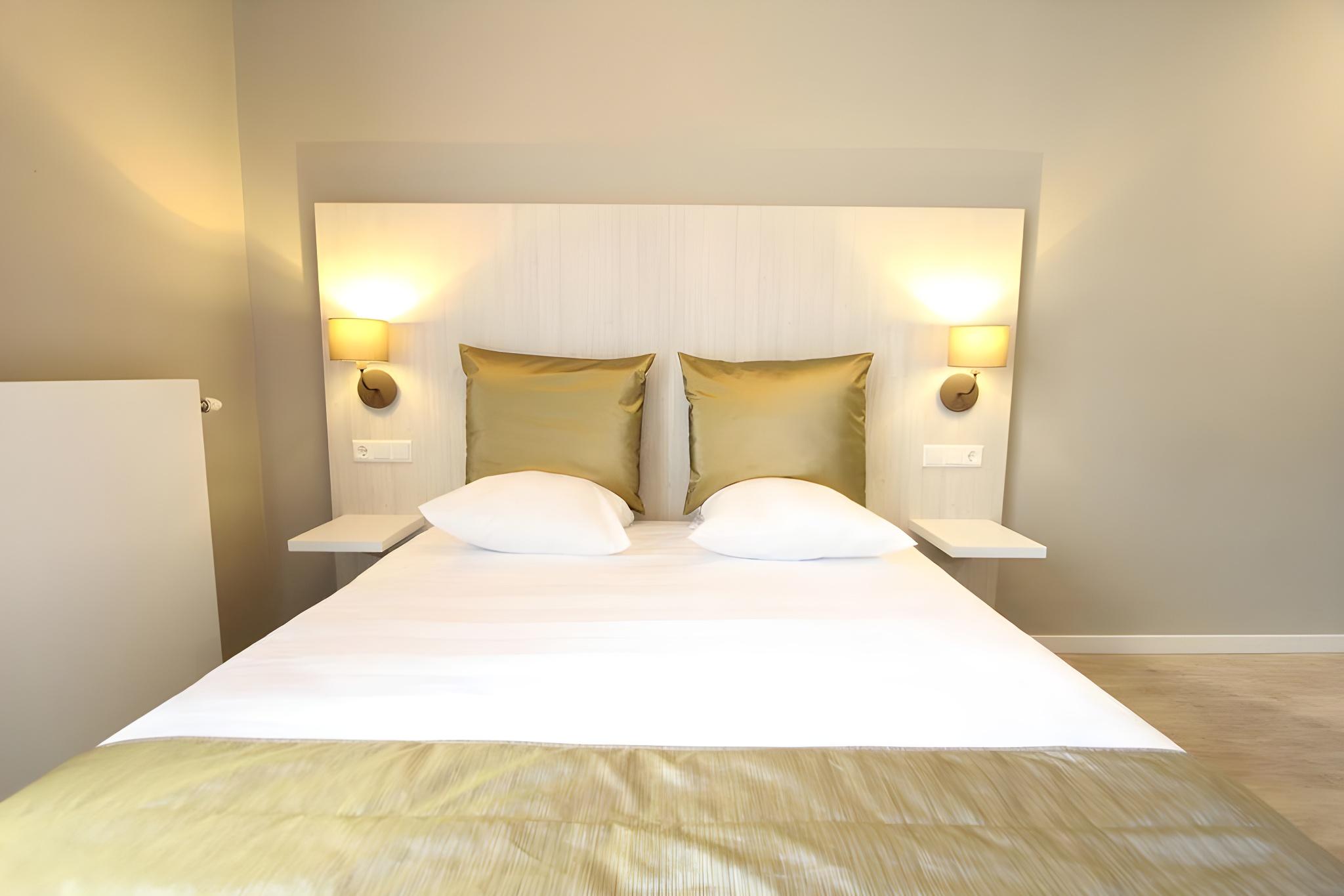 STANDARD, DOUBLE BED