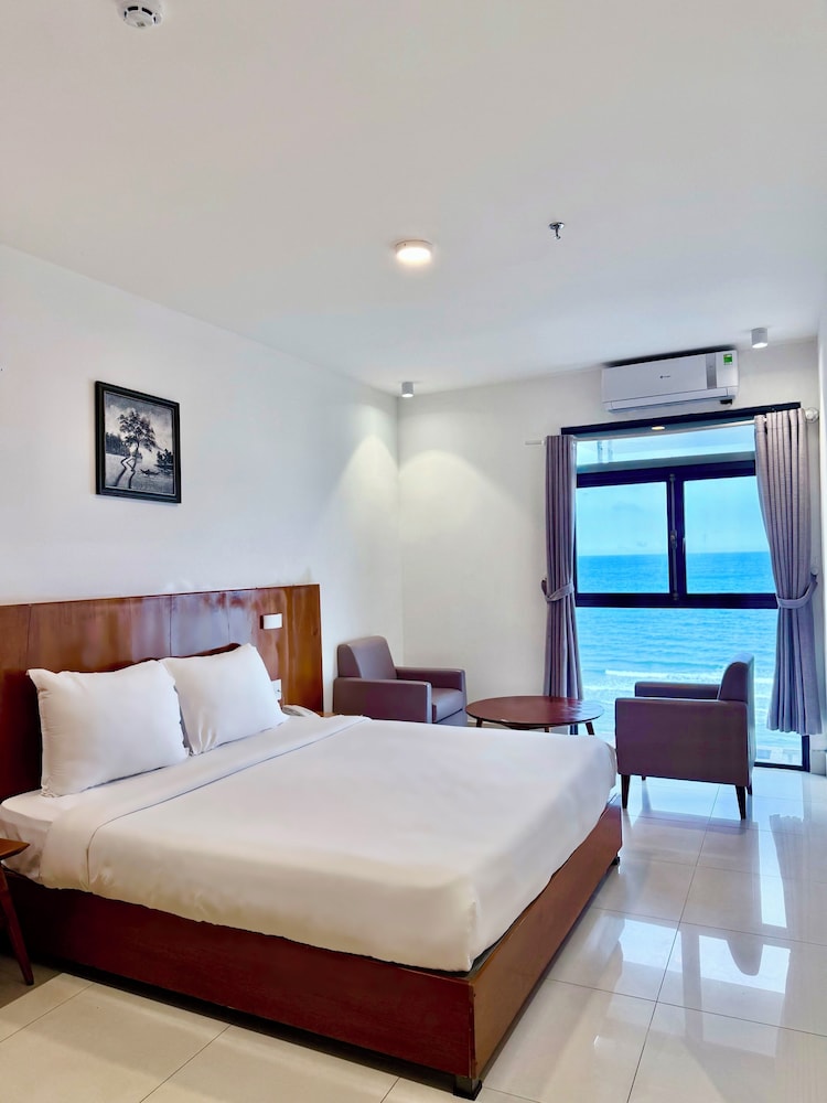 DELUXE, DOUBLE BED, OCEAN VIEW