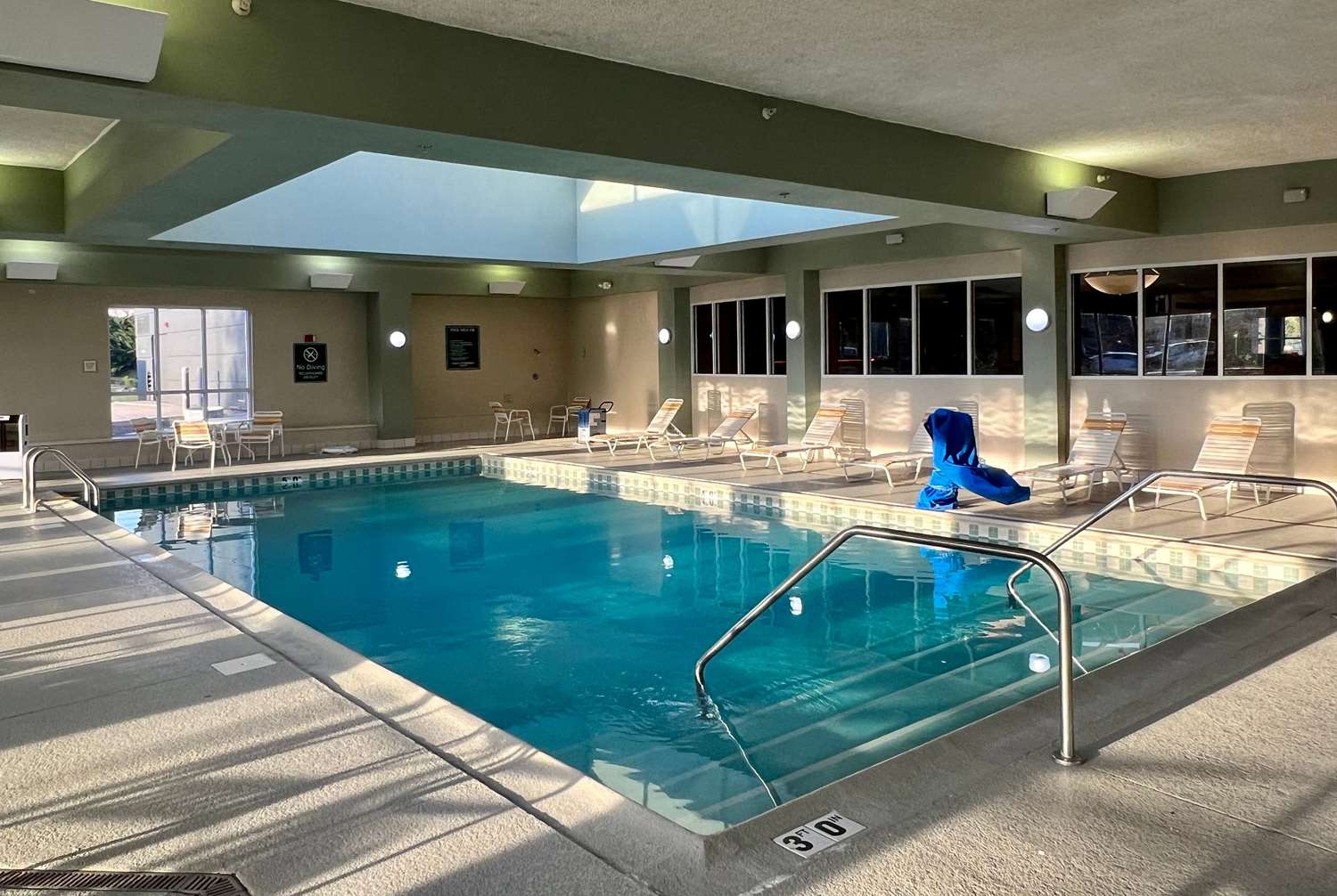 La Quinta Inn & Suites by Wyndham Bannockburn-Deerfield 22/56