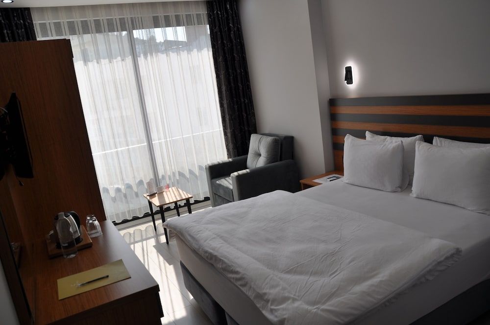 Cabana Boutique Hotel & Cafe 4/35