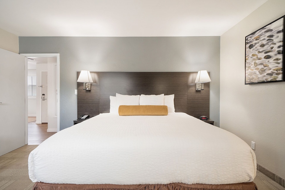 Casablanca Inn 33/71
