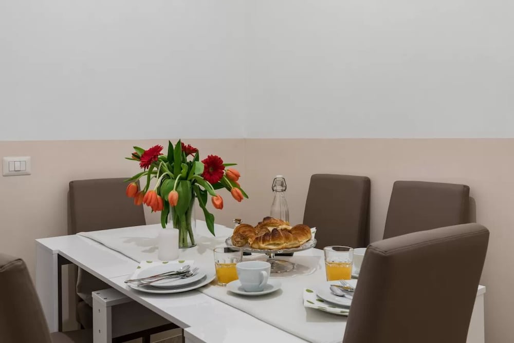 The Regal Suite 40/50