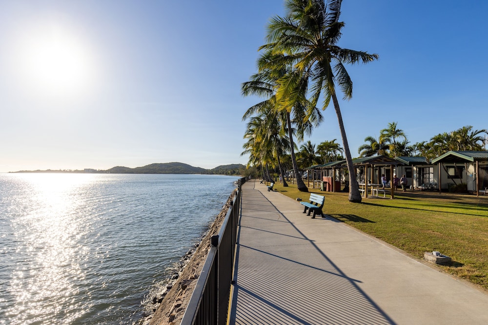 NRMA Bowen Beachfront Holiday Park 7/28