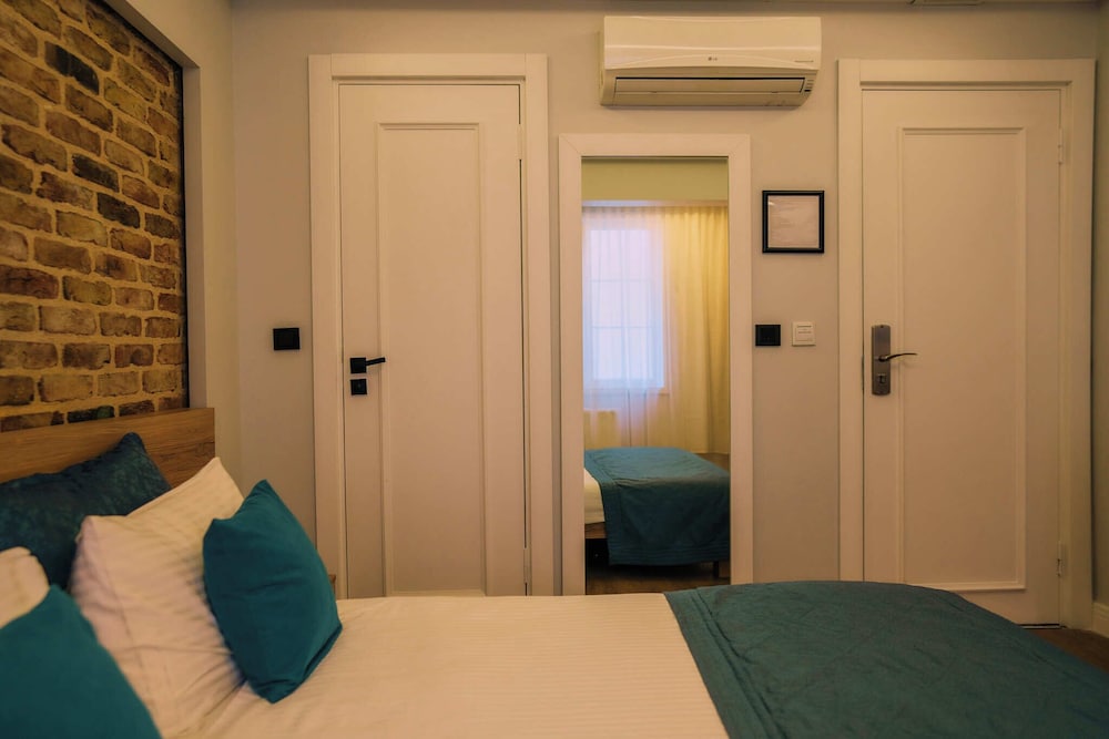 Santa Lucia Hotel 25/50