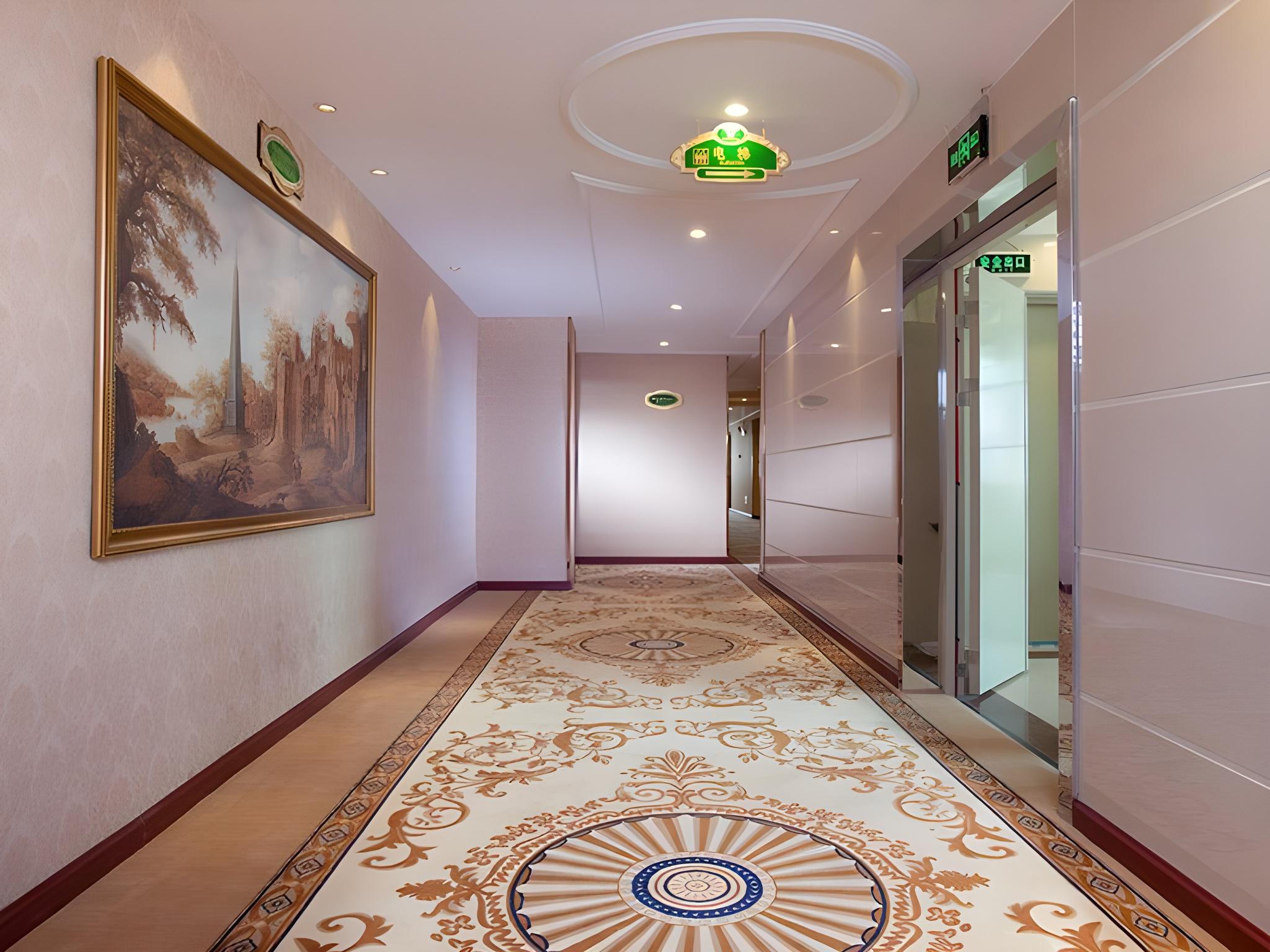 Vienna Hotel (Shenzhen Guanguang Road Foxconn) 23/58