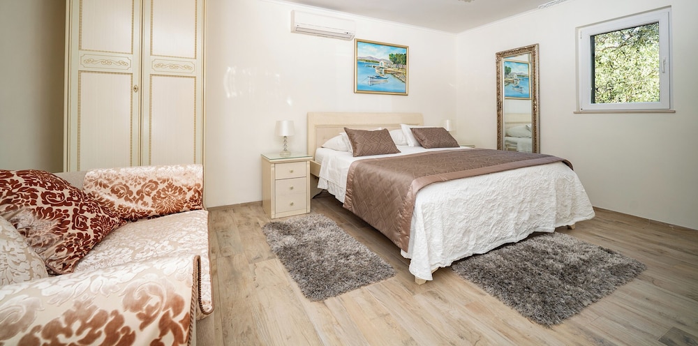 شقة بسرير كوين بشرفة بغرفة نوم واحدة مع سرير سحّاب إضافي في الملحق، VILLA RUSTICA DALMATIA 3/9