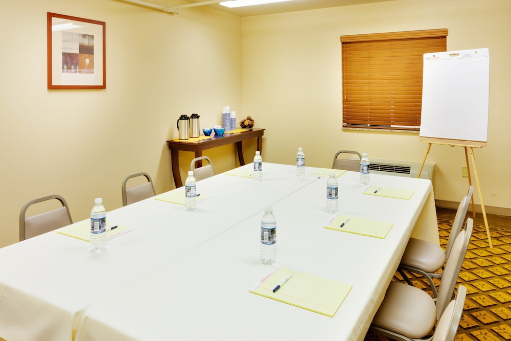 CANDLEWOOD SUITES HARRISBURG 61/76