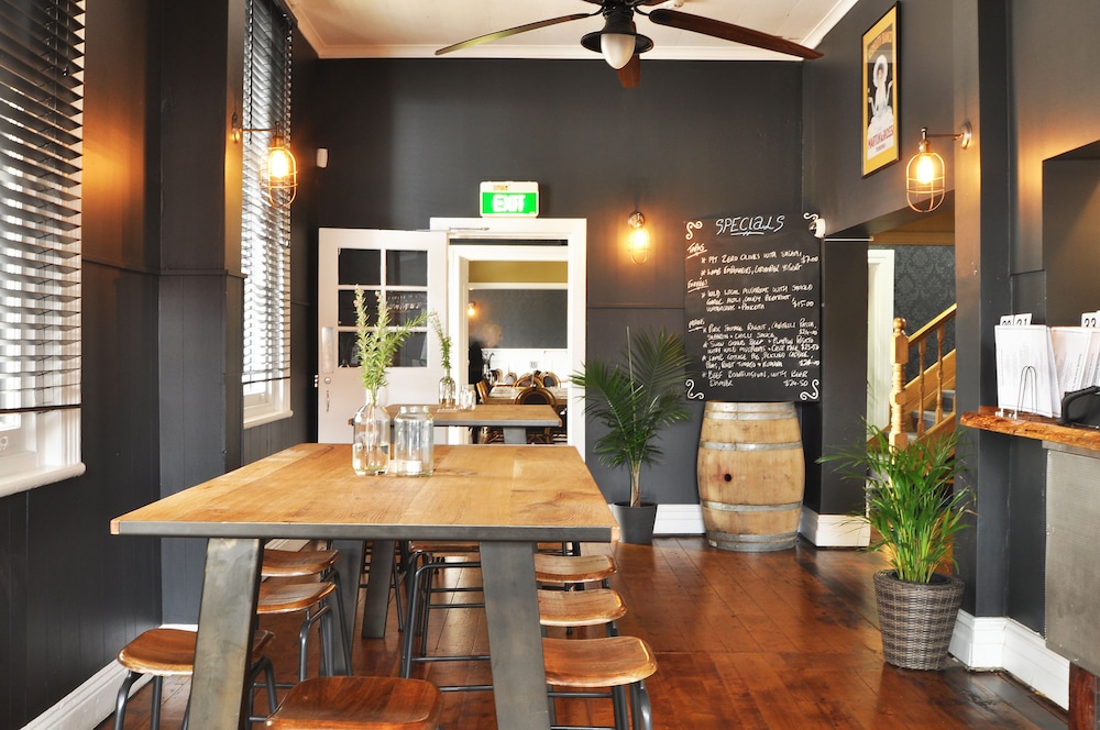 The Grand Hotel Healesville 29/47